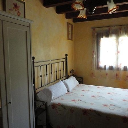 Hotel Rural Los Quinones Peralejos de las Truchas Habitación foto